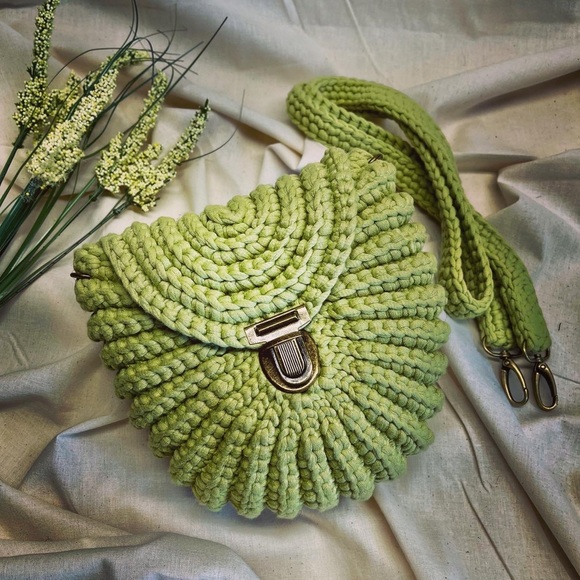 CROCHET SLING BAG - Picture 5 of 6